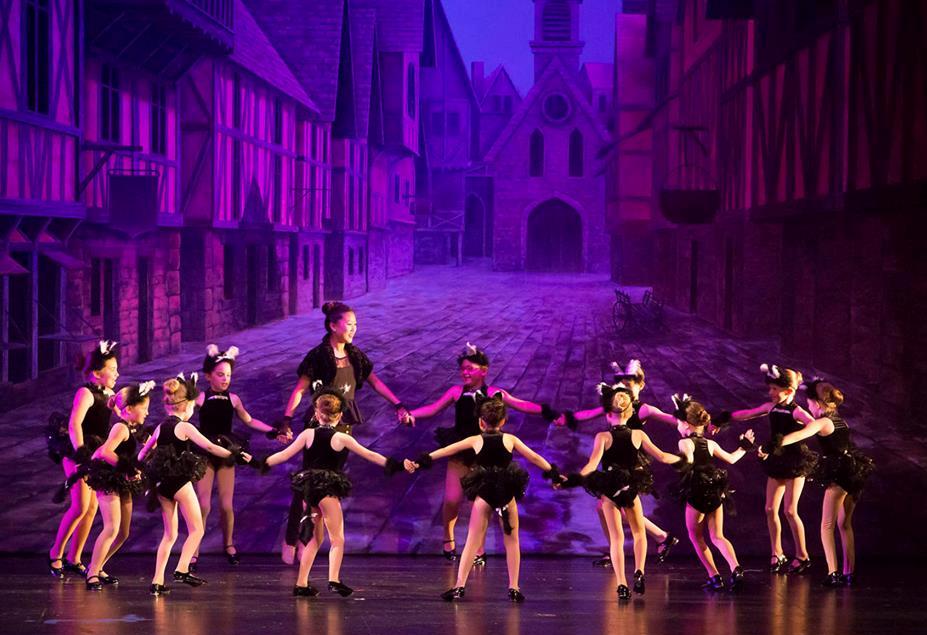The Pulse Performing Arts Center dancers performing in Pulse Productions