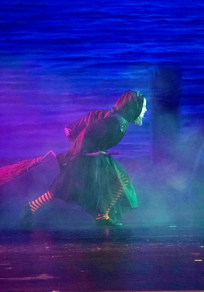 The Pulse Performing Arts Center dancers performing in Pulse Productions