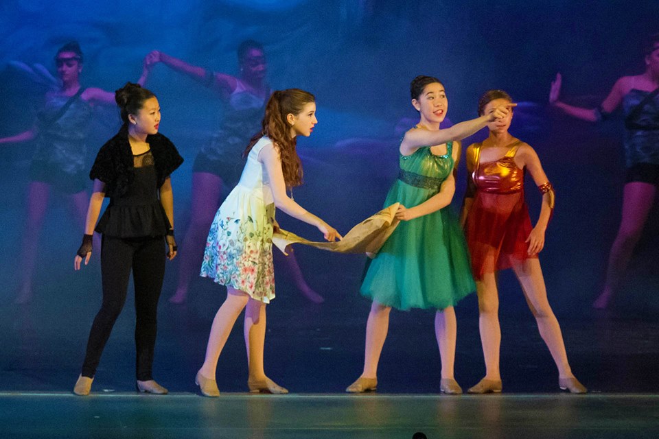 The Pulse Performing Arts Center dancers performing in Pulse Productions